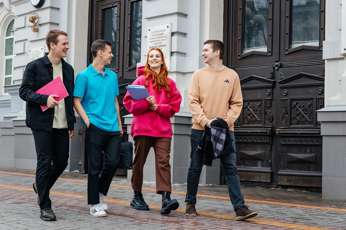 Getting to know TPU and preparing for the Engineering Cup: how more than 2,000 first-year students of TPU will spend their first academic week